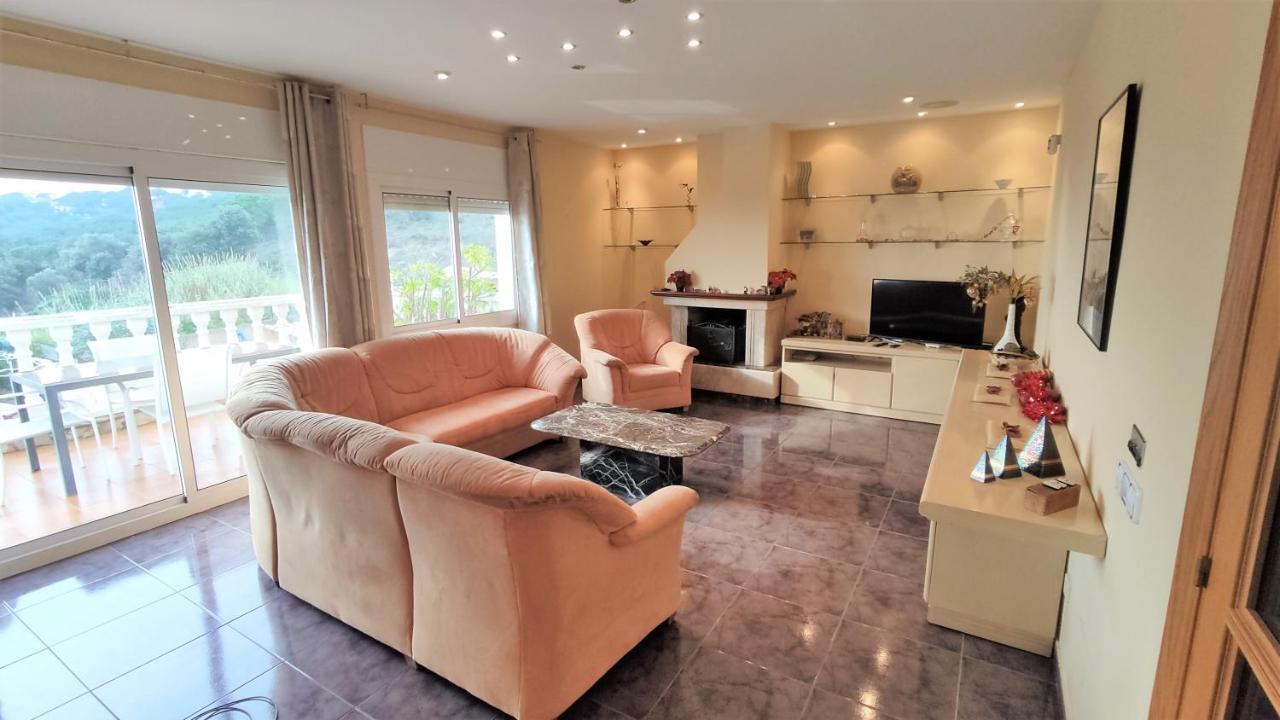 Villa Carolina Матаро Экстерьер фото