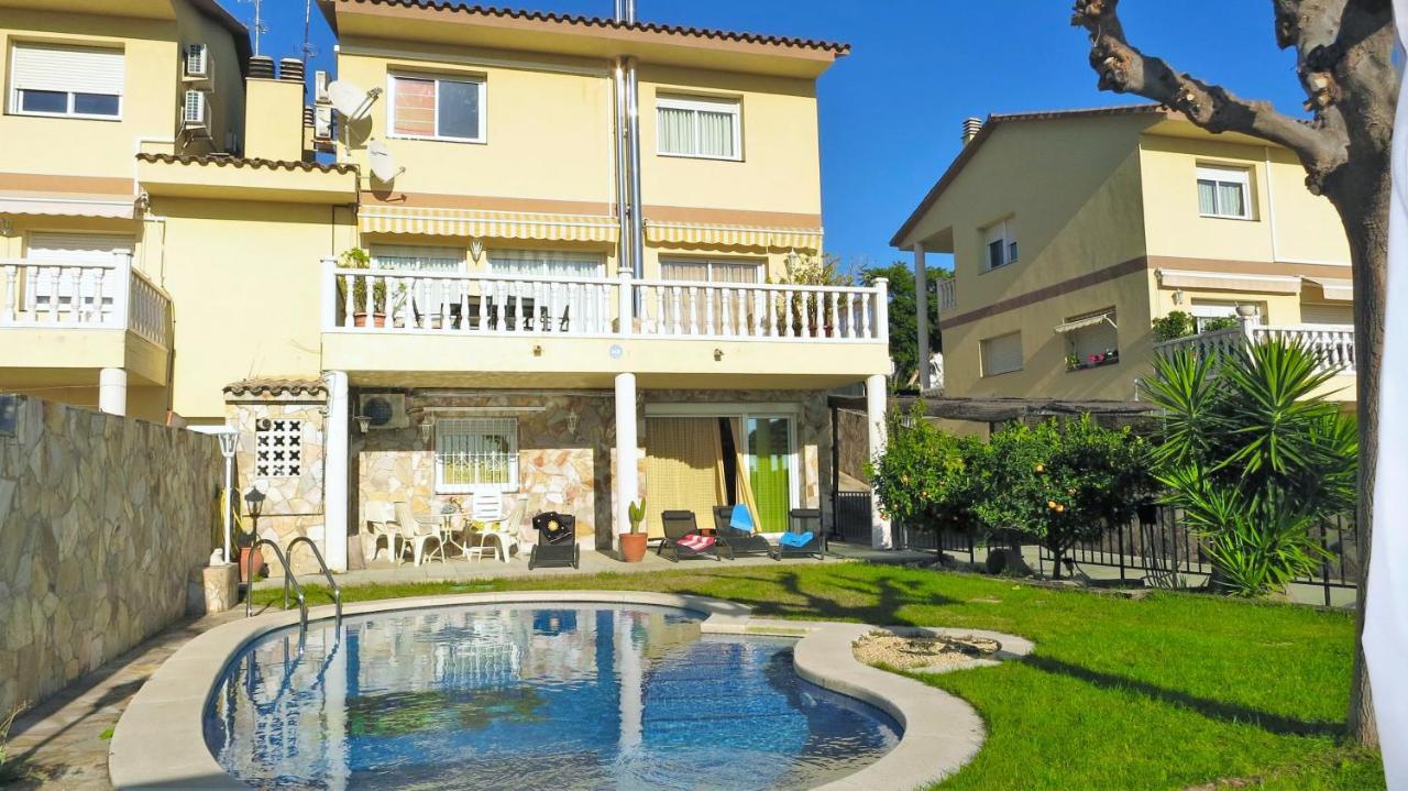 Villa Carolina Матаро Экстерьер фото